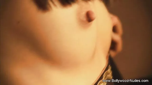 એન્જેલા રમત સફેદ ટી-શર્ટ પ્રેમી ફુવારો fucks અને રસોડામાં તેની સાથે. ગુજરાતી સેકસી વીડીયો આપો