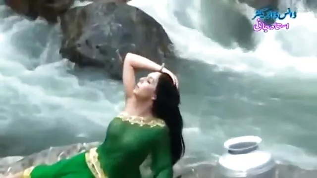 સ્ત્રીઓ અંદરથી સેકસી વીડીયો ફુલ સેકસી પહેરવાનું વસ્ત્ર કે વસ્ત્રો અને સેક્સ સીન, અલગ અલગ સ્થિતિઓ માં કિચન