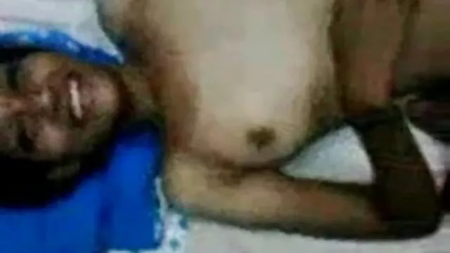 18yo બીપી વીડીયો સેકસી વીડિયો શૃંગારિક Eiji Amore સાથે એક પુખ્ત માણસ છે, જ્યારે તેની પત્ની પર દેખાય છે