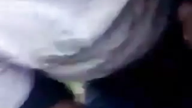 સદનસીબે હું સેકસી વીડીયો આપો ગયા masturbates અને sucks વ્યક્તિ બેડ પર કેમેરા સામે