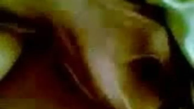 છોકરી પારદર્શક ઘૂંટણ masturbates સેકસી વીડીયો ફુલ સેકસી લોડો પગ સાથે