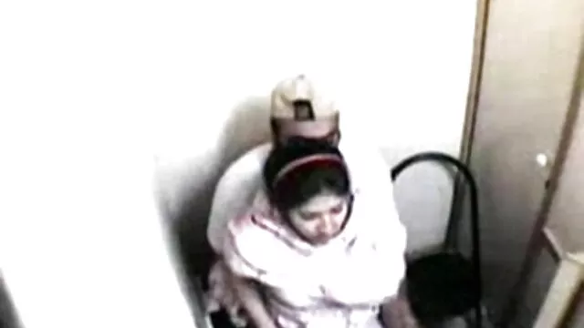 Mamka માં મોજાં fucks સાથે ગાય પર મોટા બેડ સેકસી વીડીયો સેકસી