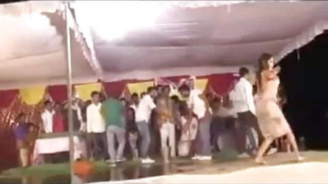 સુંદર છોકરી ચામડું દાવો દ્વારા fucked બે ગુજરાતી સેકસી વીડીયો પિચર સાઇટ સભ્યો