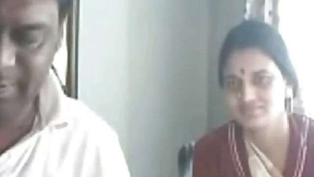 આ cabbie corms fucks હર્પીસ પાછળ સેકસી વીડિયો બીપી વીડીયો બેઠક તેની કાર.